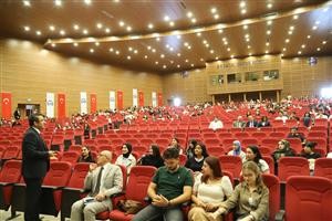 Denge Sanatı: Kalp mi, Zihin mi, Cüzdan mı Konferansı ASÜ’de Gerçekleşti