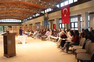 Aile Bağları ve Akrabalık İlişkileri Külliye'de Konuşuldu: Müdürümüz Ahmet Duman'dan Anlamlı Konferans